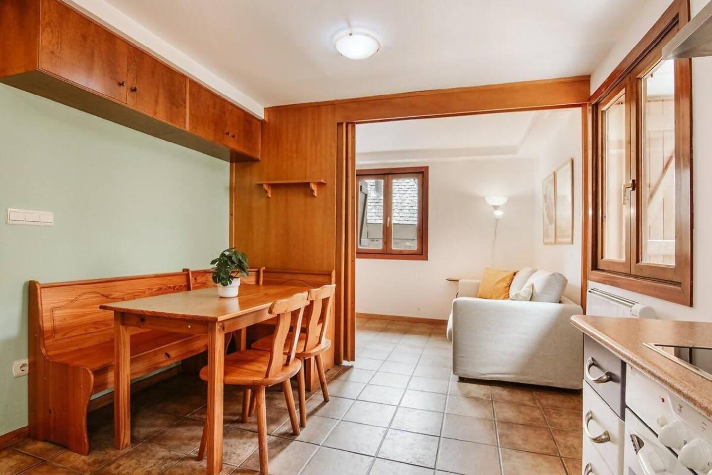 Cantal Sallent De Gallego Sencillo Y Acogedor Extérieur photo